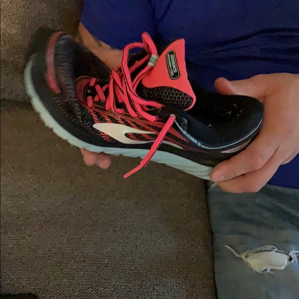 ASICS - Picture 5 of 5